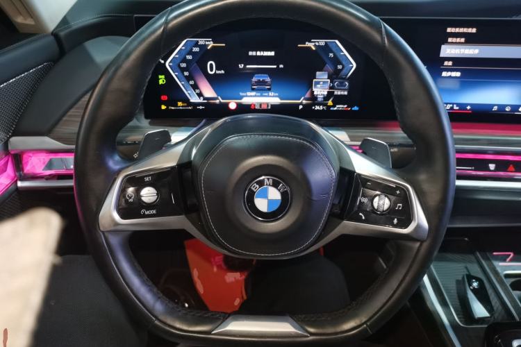 Used BMW 7 Series 2023 735Li Luxury Package Steering Wheel