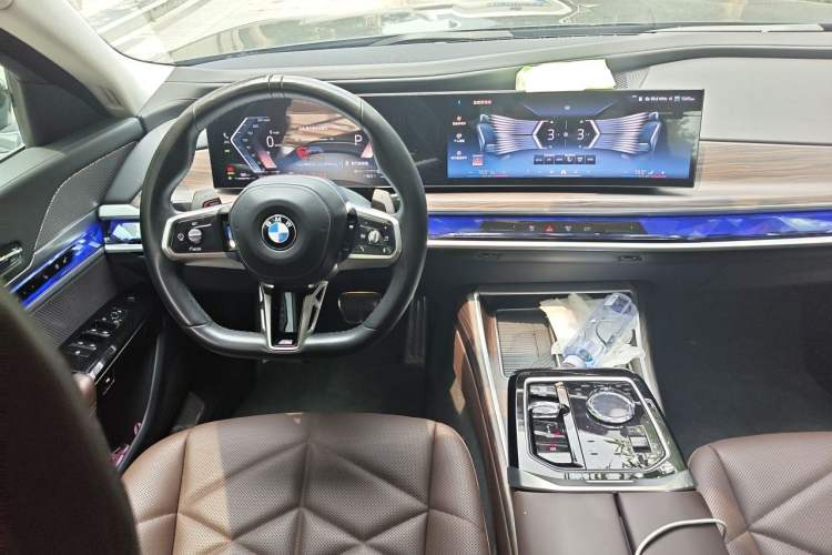 Used BMW 7 Series 2023 735Li M Sport Package Steering Wheel