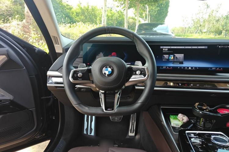 Used BMW 7 Series 2023 740Li Leading Model M Sport Package Steering Wheel
