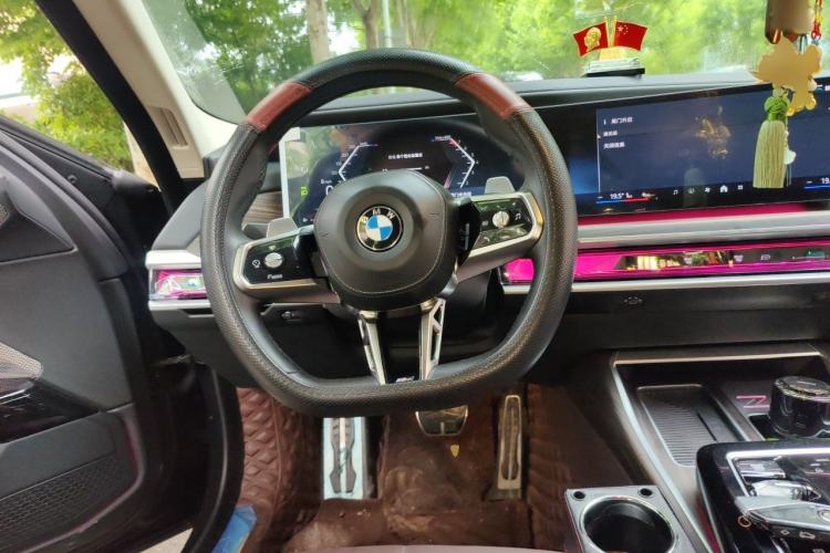 Used BMW 7 Series 2023 735Li M Sport Package Steering Wheel