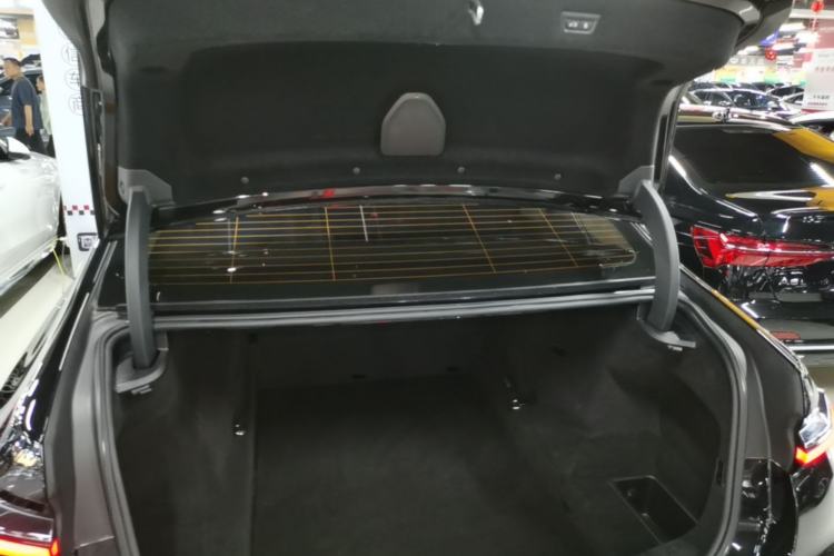 Used BMW 7 Series 2023 735Li M Sport Package Trunk