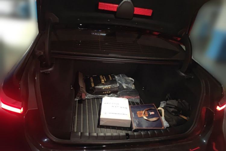 Used BMW 7 Series 2023 735Li M Sport Package Trunk