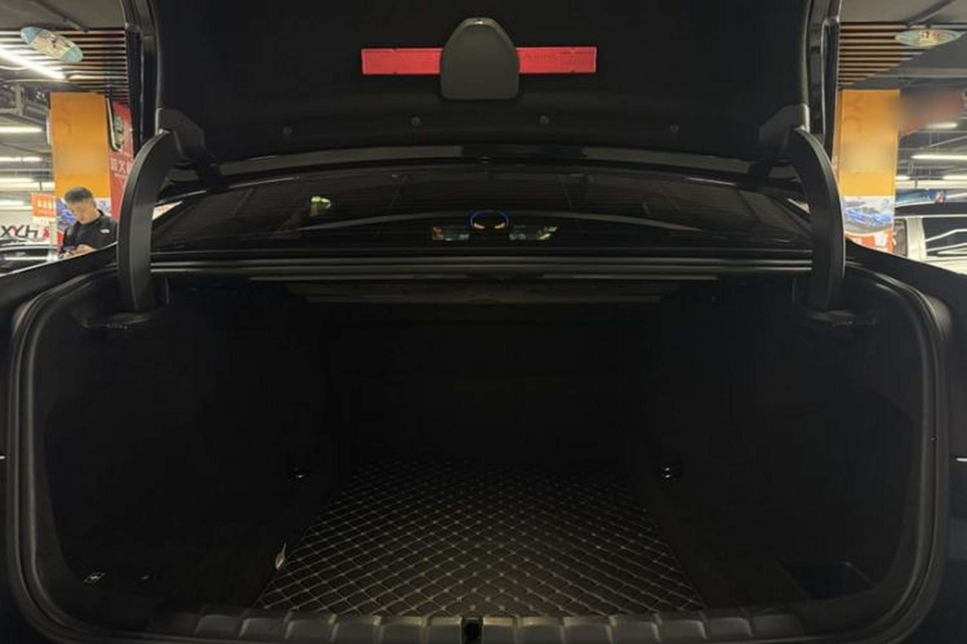 Used BMW 7 Series 2023 735Li M Sport Package Trunk