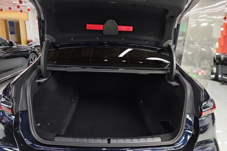 Used BMW 7 Series 2023 735Li M Sport Package Trunk