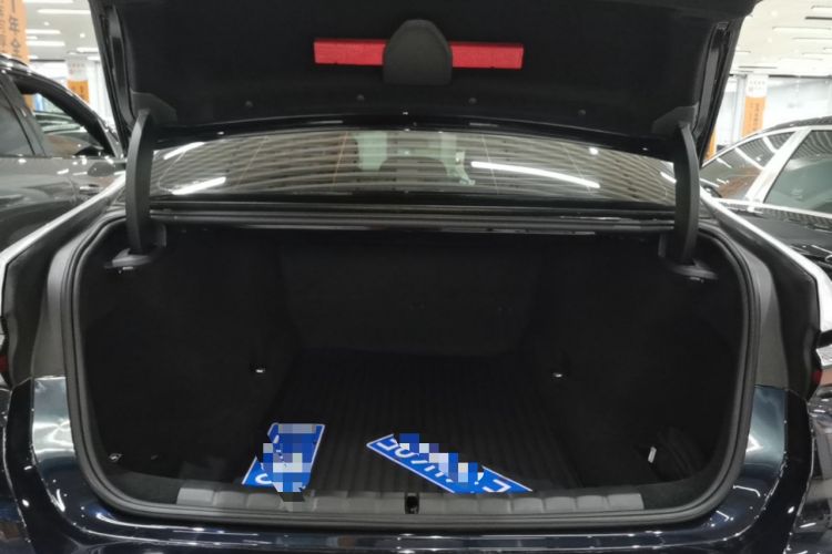 Used BMW 7 Series 2023 735Li M Sport Package Trunk