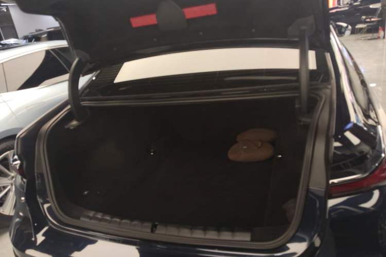 Used BMW 7 Series 2023 740Li Leading Model M Sport Package Trunk