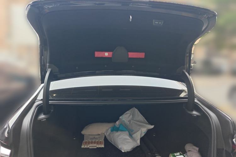 Used BMW 7 Series 2023 735Li M Sport Package Trunk