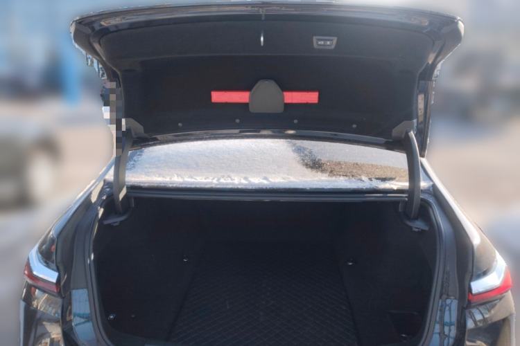 Used BMW 7 Series 2023 740Li Leading Edition Luxury Package Trunk