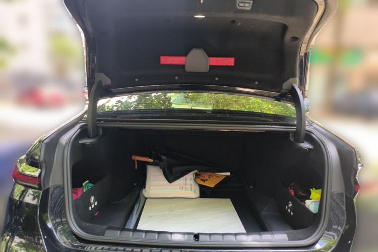Used BMW 7 Series 2023 735Li M Sport Package Trunk