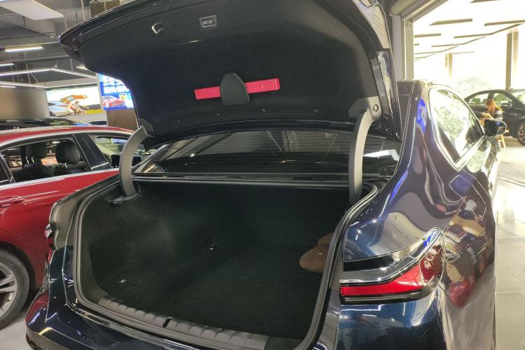 Used BMW 7 Series 2023 740Li Leading Model M Sport Package Trunk