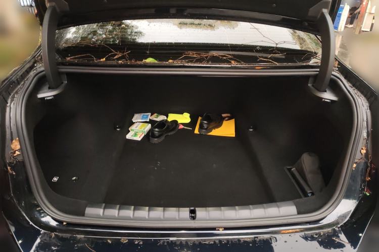 Used BMW 7 Series 2023 740Li Leading Model M Sport Package Trunk
