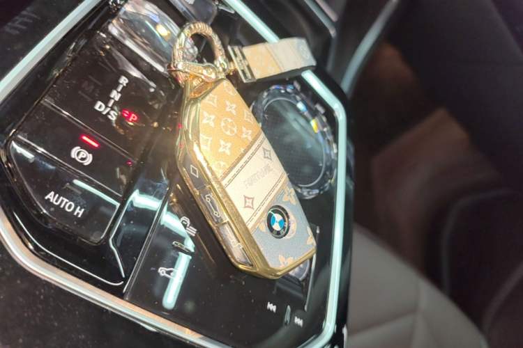 Used BMW 7 Series 2023 735Li M Sport Package Vehicle Key