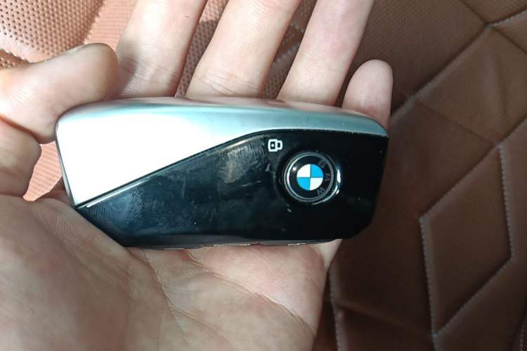 Used BMW 7 Series 2023 740Li Luxury Edition M Sport Package Vehicle Key