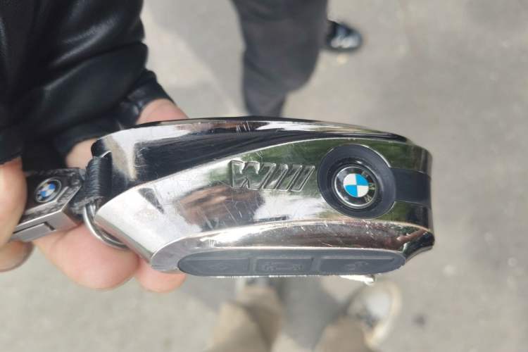 Used BMW 7 Series 2023 735Li M Sport Package Vehicle Key