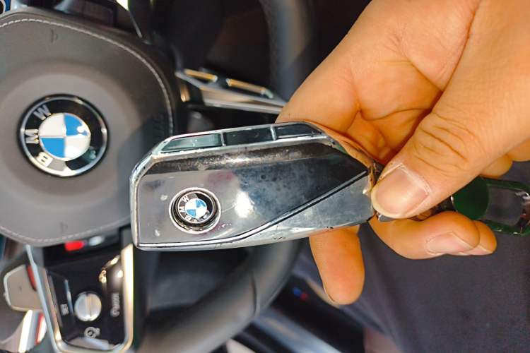 Used BMW 7 Series 2023 735Li M Sport Package Vehicle Key