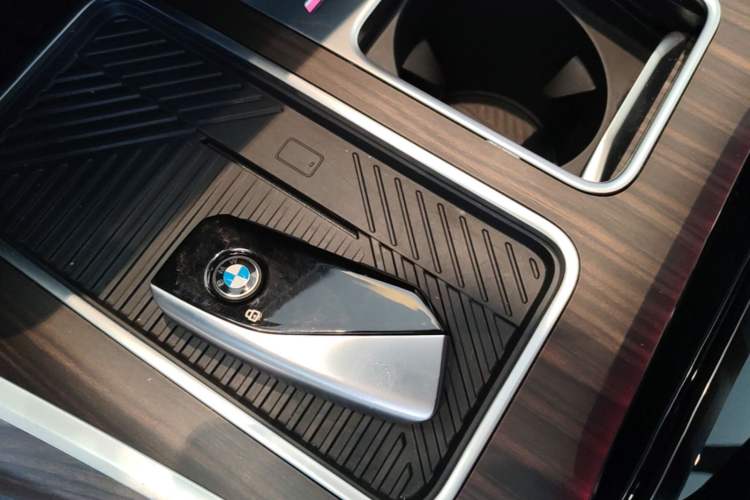 Used BMW 7 Series 2023 740Li Leading Model M Sport Package Vehicle Key