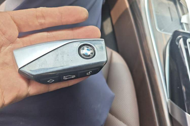 Used BMW 7 Series 2023 735Li M Sport Package Vehicle Key
