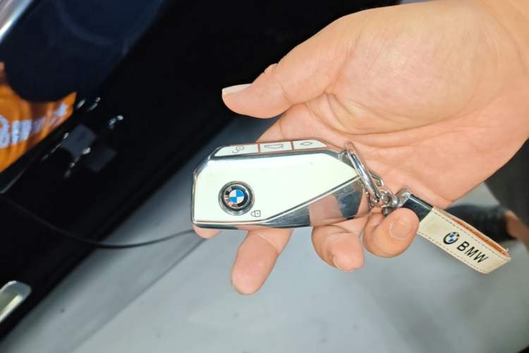 Used BMW 7 Series 2023 735Li Luxury Package Vehicle Key