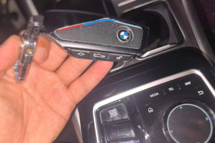 Used BMW 7 Series 2023 735Li Luxury Package Vehicle Key