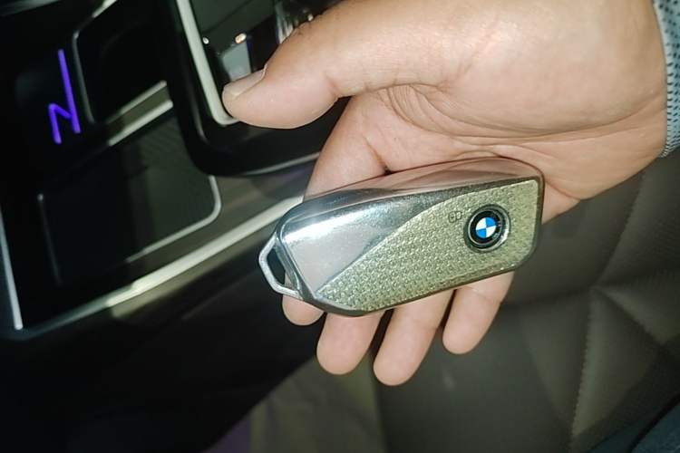 Used BMW 7 Series 2023 735Li Luxury Package Vehicle Key