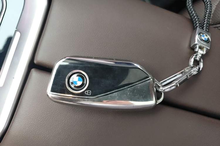 Used BMW 7 Series 2023 735Li Luxury Package Vehicle Key