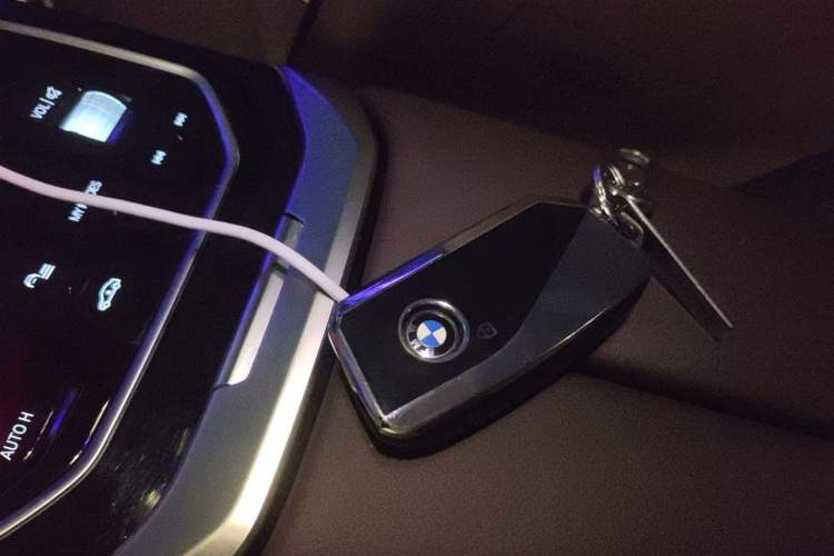 Used BMW 7 Series 2023 735Li M Sport Package Vehicle Key