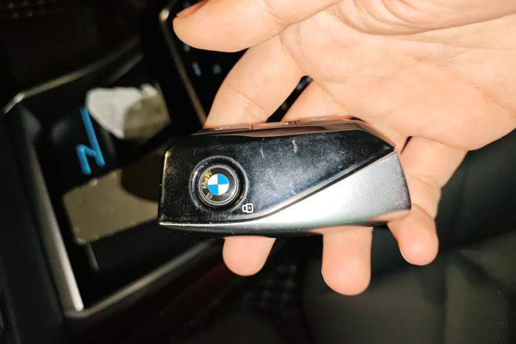 Used BMW 7 Series 2023 735Li M Sport Package Vehicle Key