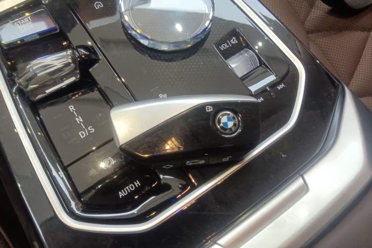 Used BMW 7 Series 2023 735Li Luxury Package Vehicle Key