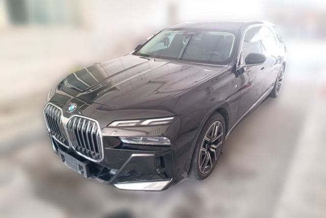 Used BMW 7 Series 2023 735Li Luxury Package