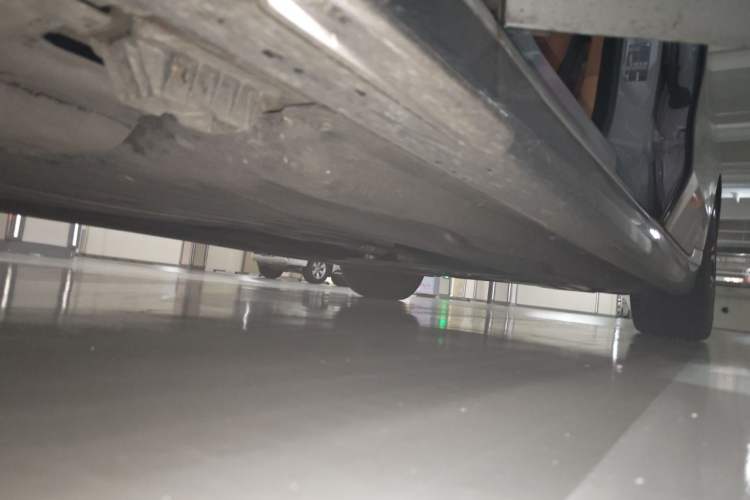 Used BMW 7 Series 2023 735Li M Sport Package Chassis Front Left