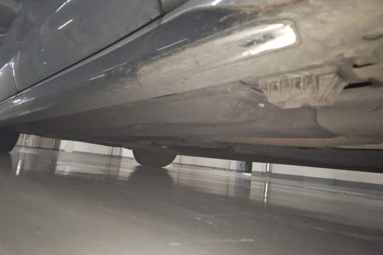 Used BMW 7 Series 2023 735Li M Sport Package Chassis Front Right