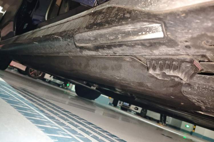Used BMW 7 Series 2023 735Li M Sport Package Chassis Front Right