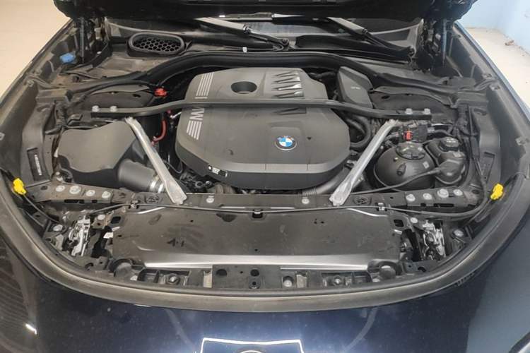 Used BMW 7 Series 2023 735Li M Sport Package Engine Bay