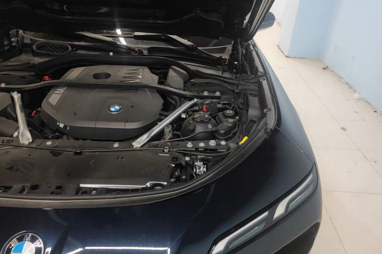 Used BMW 7 Series 2023 735Li M Sport Package Engine Bay Left