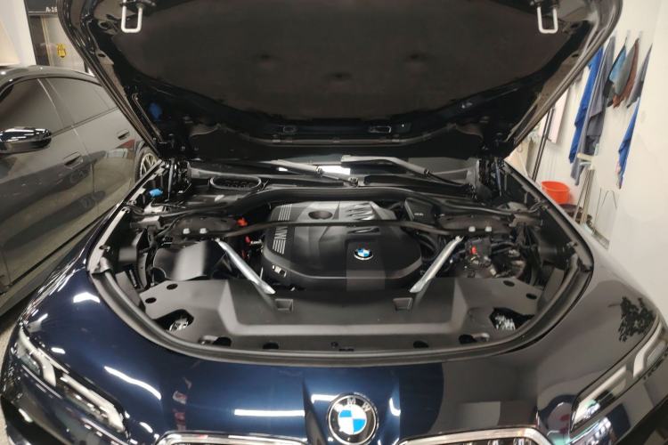 Used BMW 7 Series 2023 735Li M Sport Package Engine Bay
