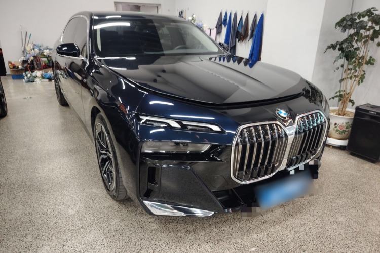Used BMW 7 Series 2023 735Li M Sport Package Exterior 1