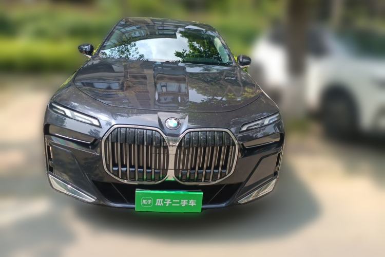Used BMW 7 Series 2023 735Li M Sport Package Front
