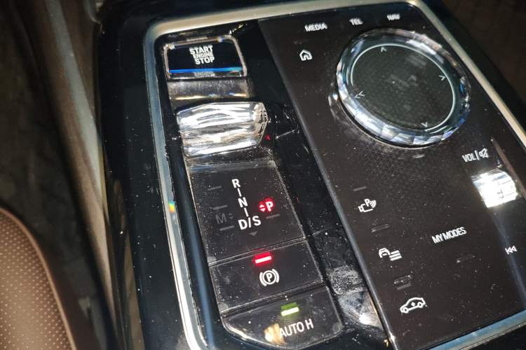 Used BMW 7 Series 2023 735Li M Sport Package Gear Lever
