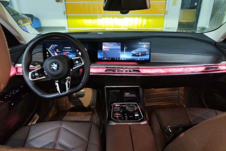 Used BMW 7 Series 2023 735Li M Sport Package Interior 2
