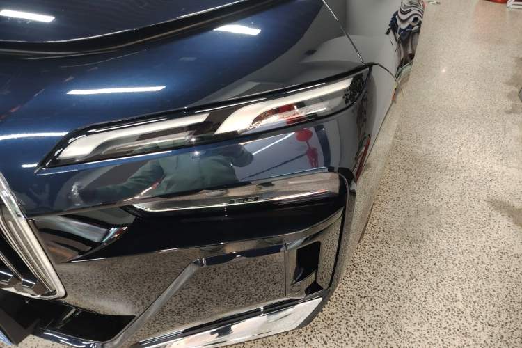 Used BMW 7 Series 2023 735Li M Sport Package Left Front Headlight