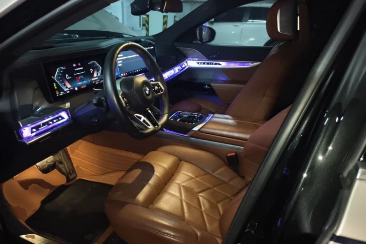 Used BMW 7 Series 2023 740Li Luxury Edition M Sport Package Left Front Seat