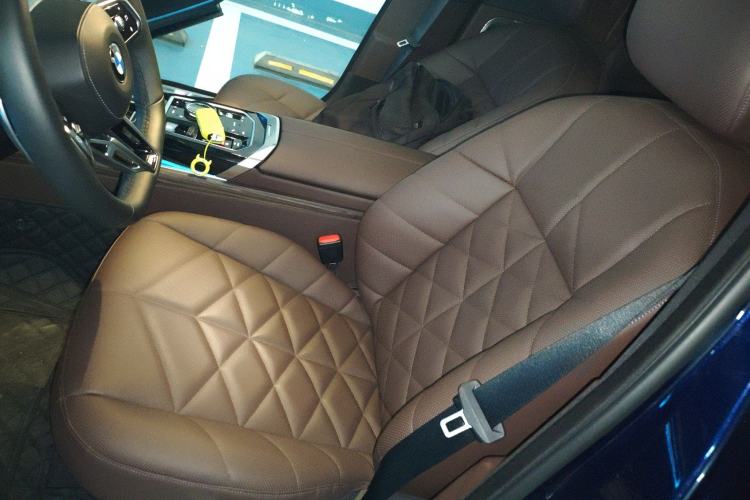 Used BMW 7 Series 2023 735Li M Sport Package Left Front Seat