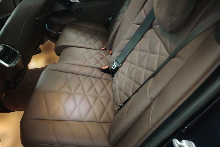 Used BMW 7 Series 2023 735Li M Sport Package Left Rear Seat