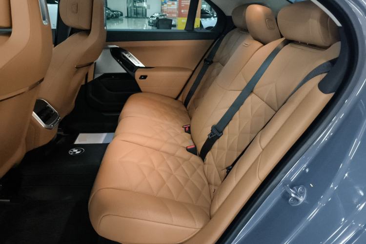 Used BMW 7 Series 2023 735Li Luxury Package Left Rear Seat