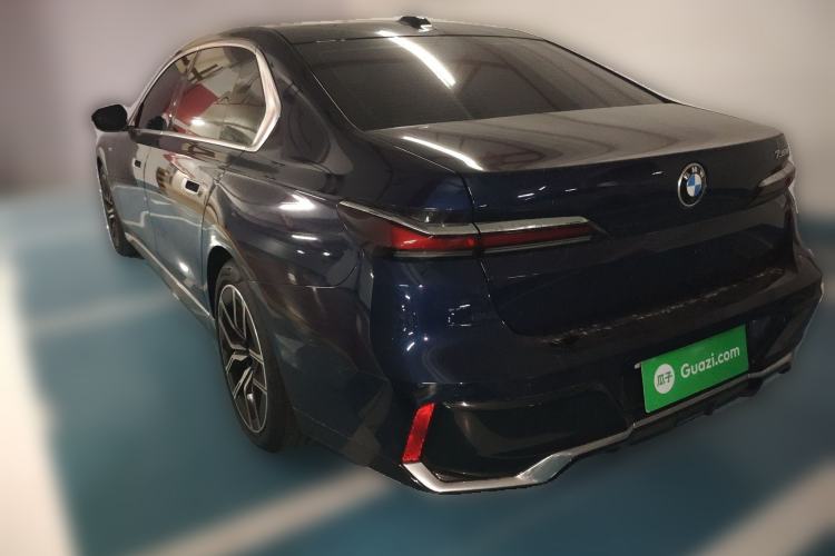 Used BMW 7 Series 2023 735Li M Sport Package Rear Left 45 Deg