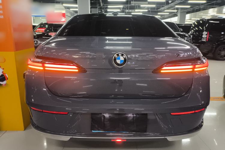 Used BMW 7 Series 2023 735Li Luxury Package Rear