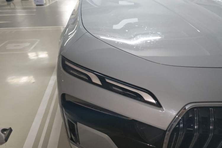 Used BMW 7 Series 2023 735Li M Sport Package Right Front Headlight