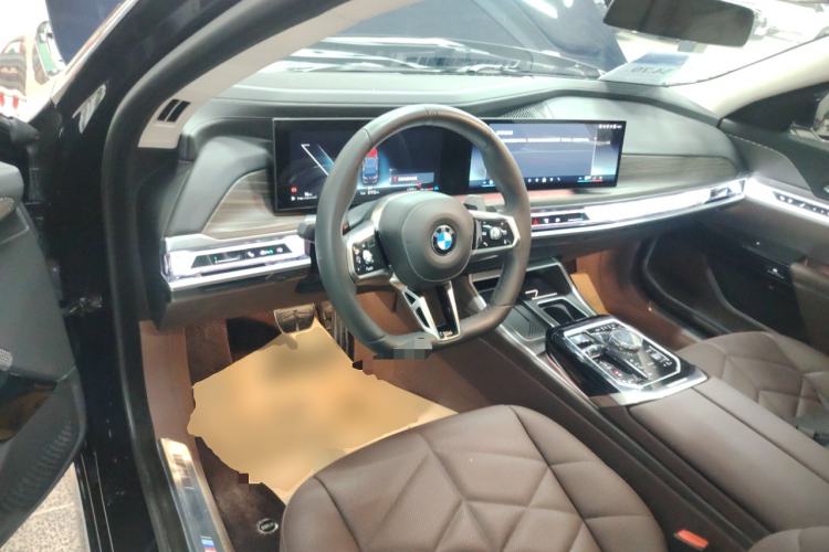 Used BMW 7 Series 2023 735Li M Sport Package Steering Wheel