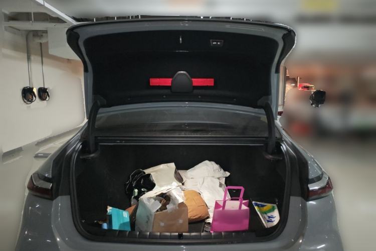 Used BMW 7 Series 2023 735Li M Sport Package Trunk