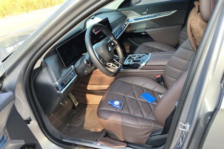 Used BMW 7 Series 2023 735Li M Sport Package Driver Seat